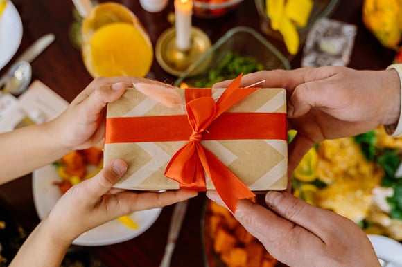 4 Ways to Help Families Dealing with a Cancer Diagnosis During the Holidays